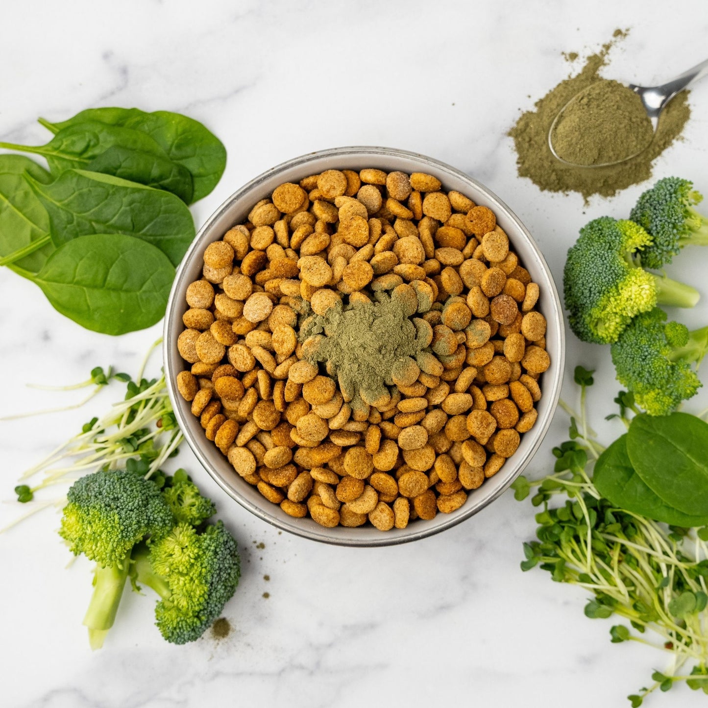 Super-Greens: Vitamin, Mineral & Probiotic Supplement for Dogs with Spirulina, Kelp, Green Tea, Spinach, Chlorella, & Brocolli Sprouts - 90 Scoops